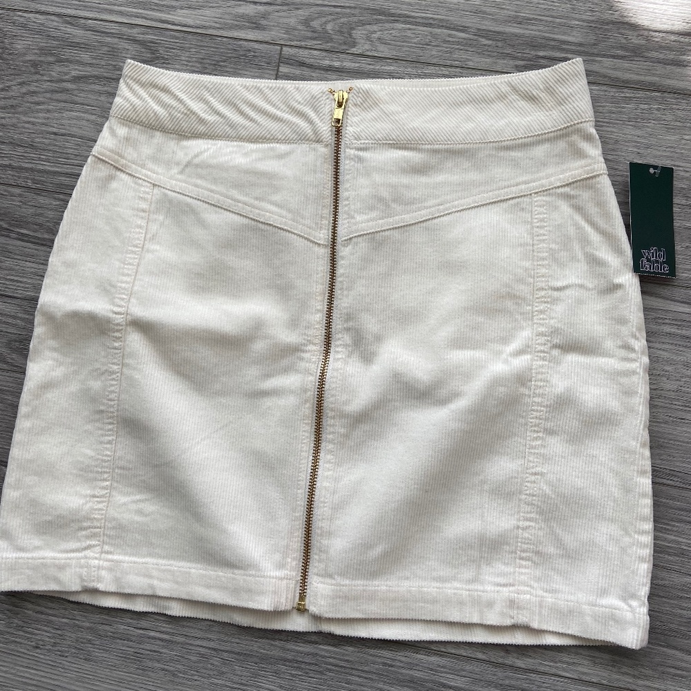 Wild Fable Cream Skirt with Gold Zipper